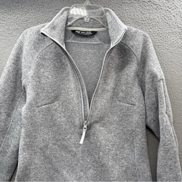 Helly Hansen Varde Grey Knit 1/2 Zip Pullover Sweater Thumbholes Women's Size M - Picture 11 of 16